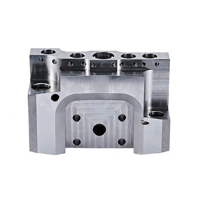 スタッドレスタイヤ CNC 5 軸加工部品 0.02mm 許容