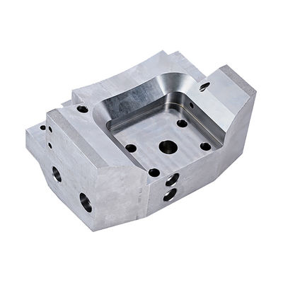 スタッドレスタイヤ CNC 5 軸加工部品 0.02mm 許容